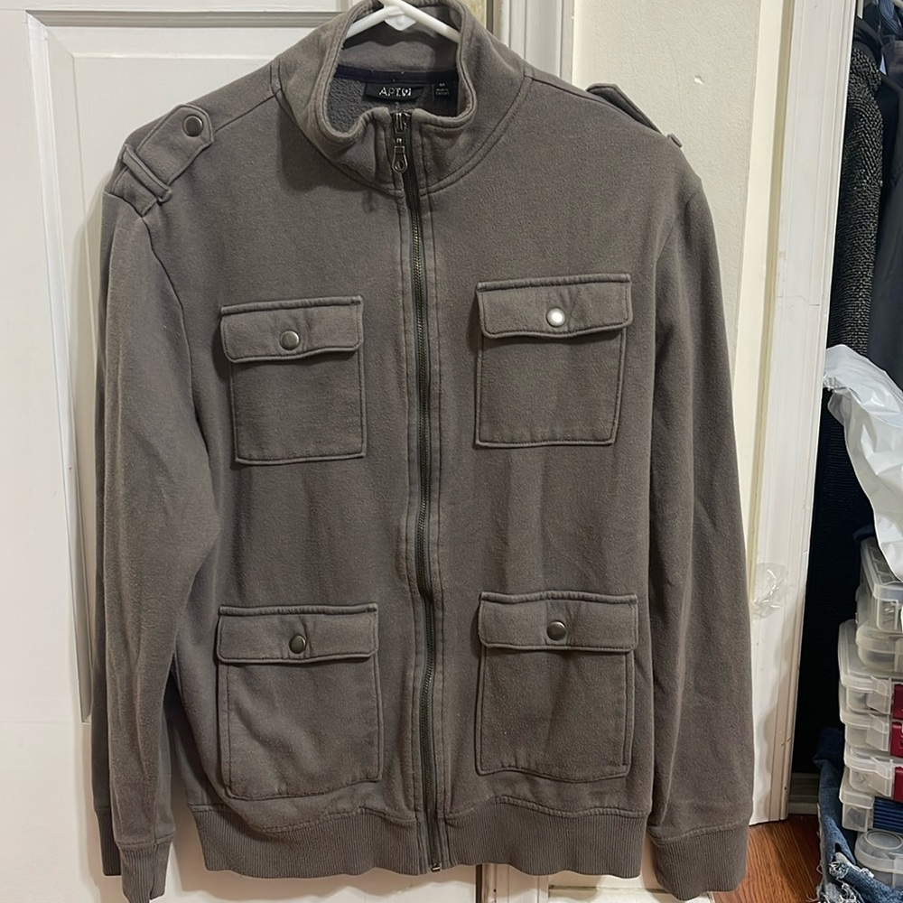 Apt 9 Zip Up Jacket in great condition.